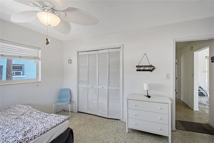 Image No.22-2 Bed Property for sale