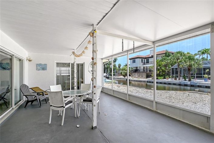 Image No.25-2 Bed Property for sale