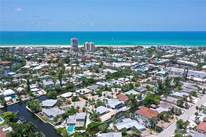 Image No.6-2 Bed Property for sale