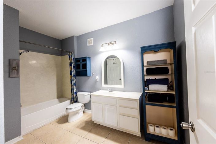 Image No.12-3 Bed Property for sale