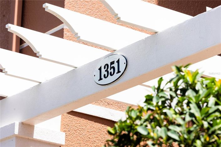 Image No.3-3 Bed Property for sale