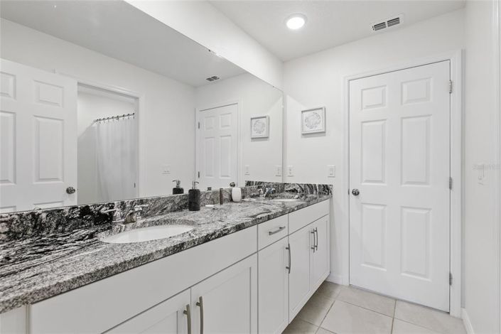 Image No.30-7 Bed Property for sale