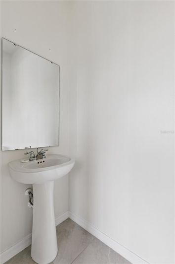 Image No.35-7 Bed Property for sale