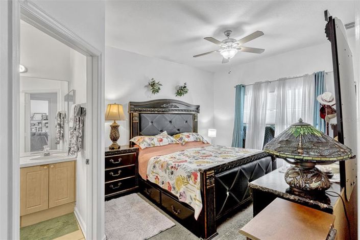 Image No.15-4 Bed Property for sale