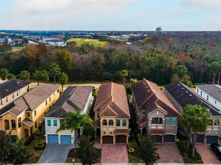 Image No.10-5 Bed Property for sale