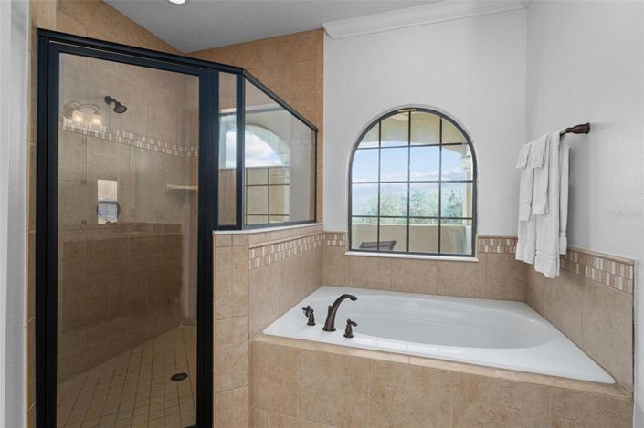 Image No.24-5 Bed Property for sale