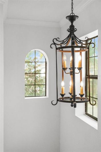 Image No.37-5 Bed Property for sale