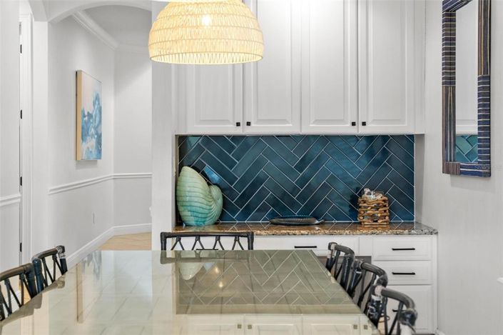 Image No.52-5 Bed Property for sale