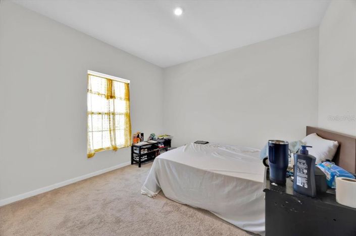 Image No.17-4 Bed Property for sale