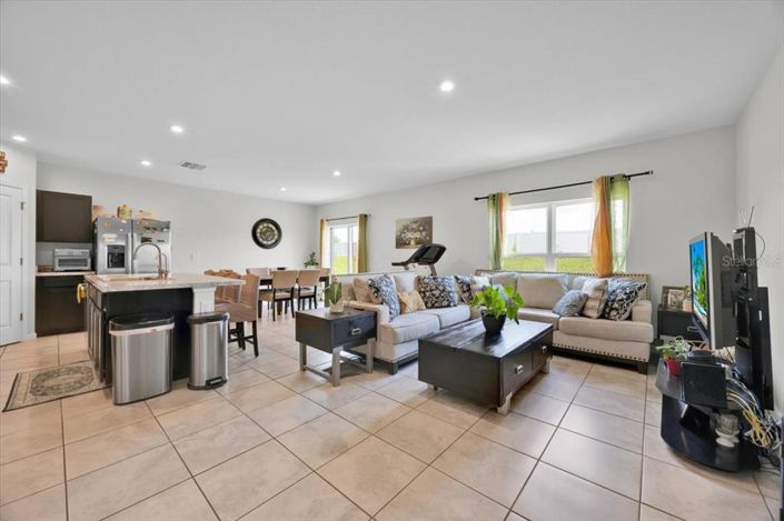 Image No.7-4 Bed Property for sale