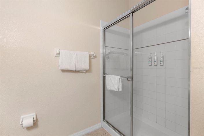 Image No.28-3 Bed Property for sale