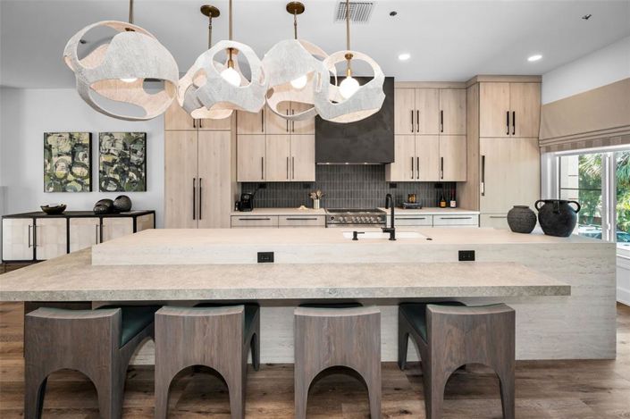 Image No.17-2 Bed Property for sale