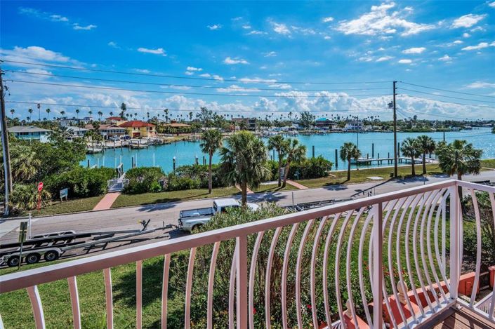 Image No.30-2 Bed Property for sale