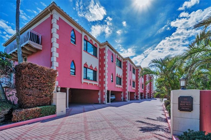 Image No.4-2 Bed Property for sale