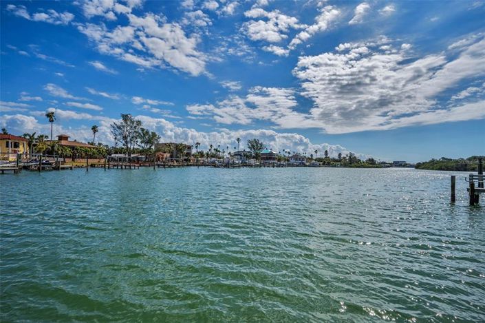 Image No.42-2 Bed Property for sale