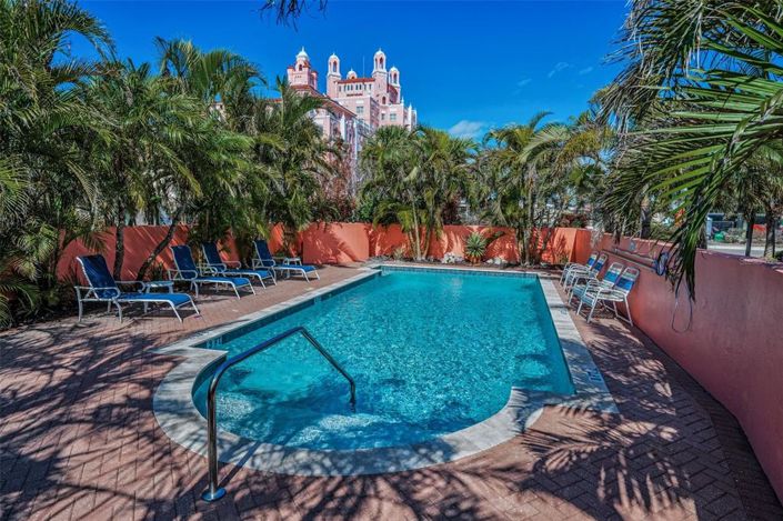 Image No.44-2 Bed Property for sale