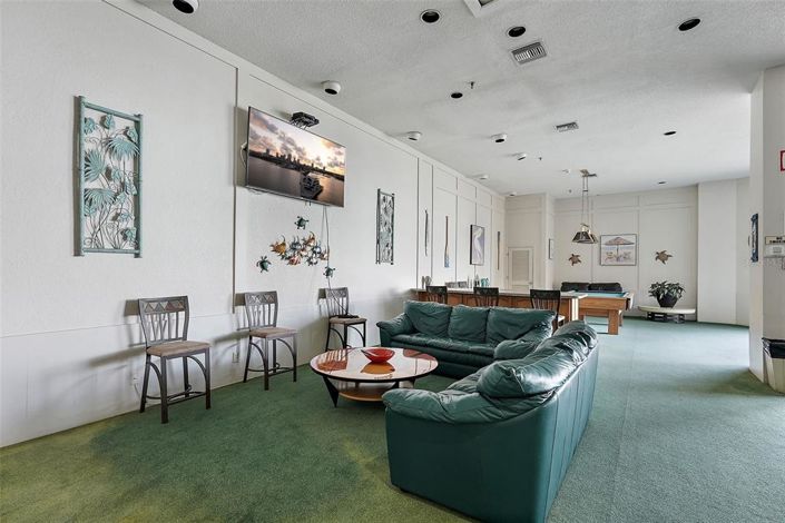 Image No.30-2 Bed Property for sale