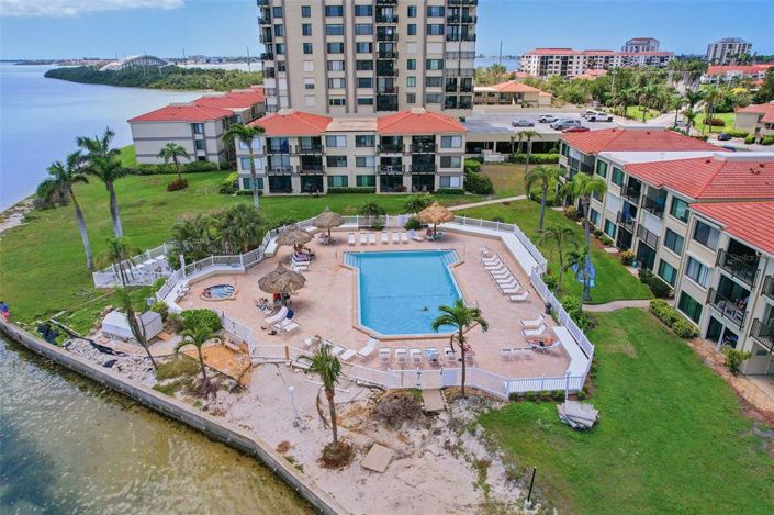 Image No.43-2 Bed Property for sale