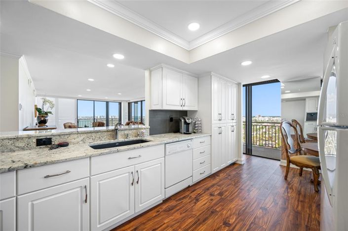 Image No.8-2 Bed Property for sale