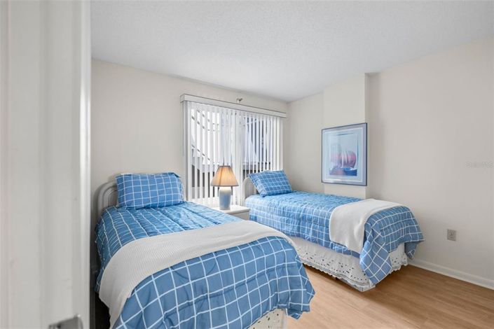 Image No.9-2 Bed Property for sale