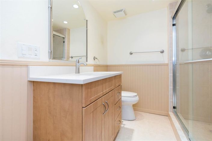 Image No.28-2 Bed Property for sale