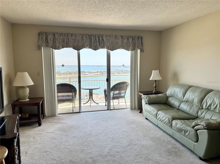 Image No.12-1 Bed Property for sale