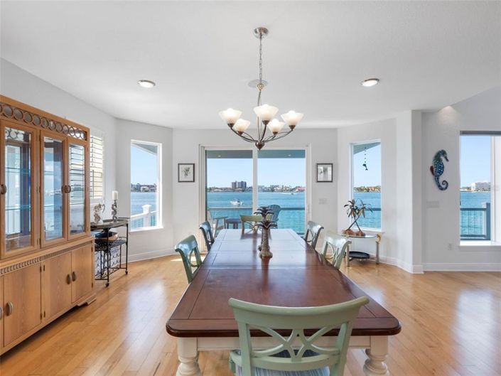 Image No.13-4 Bed Property for sale