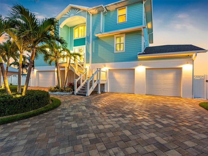 Image No.2-4 Bed Property for sale