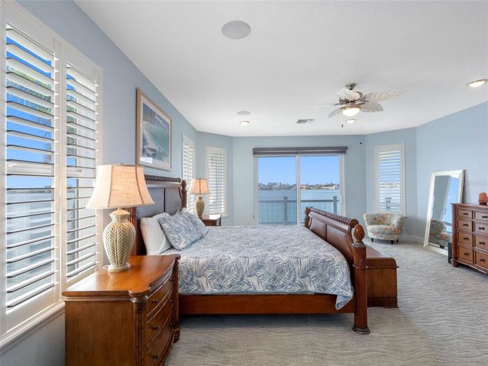 Image No.32-4 Bed Property for sale