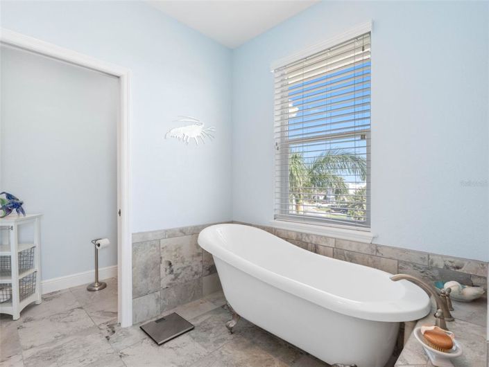 Image No.39-4 Bed Property for sale