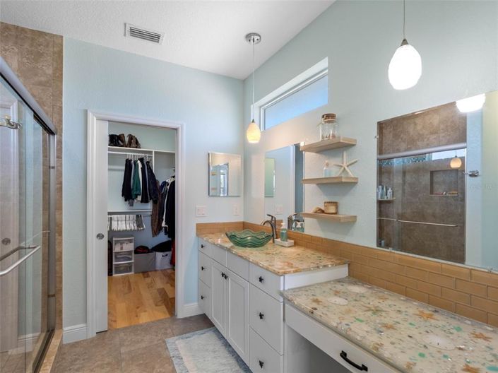 Image No.41-4 Bed Property for sale