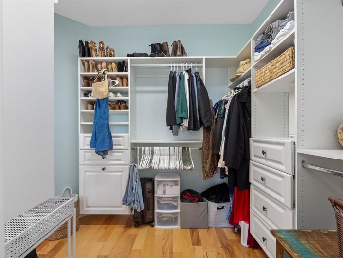 Image No.42-4 Bed Property for sale