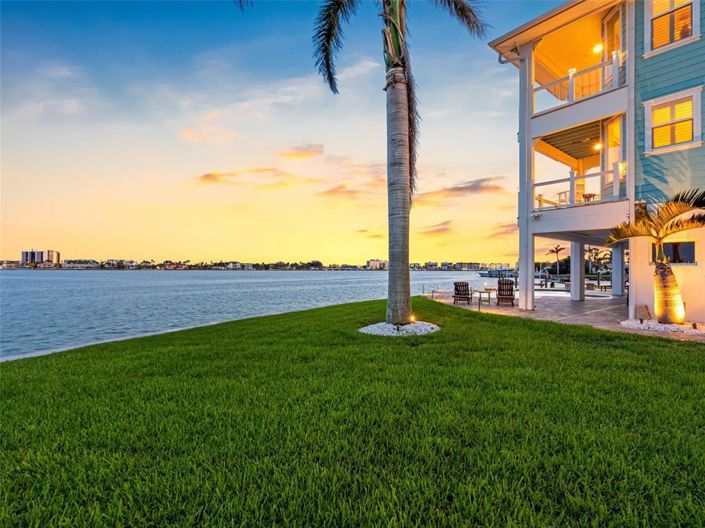 Image No.8-4 Bed Property for sale