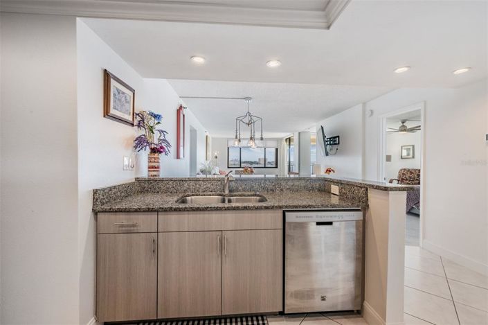 Image No.10-2 Bed Property for sale