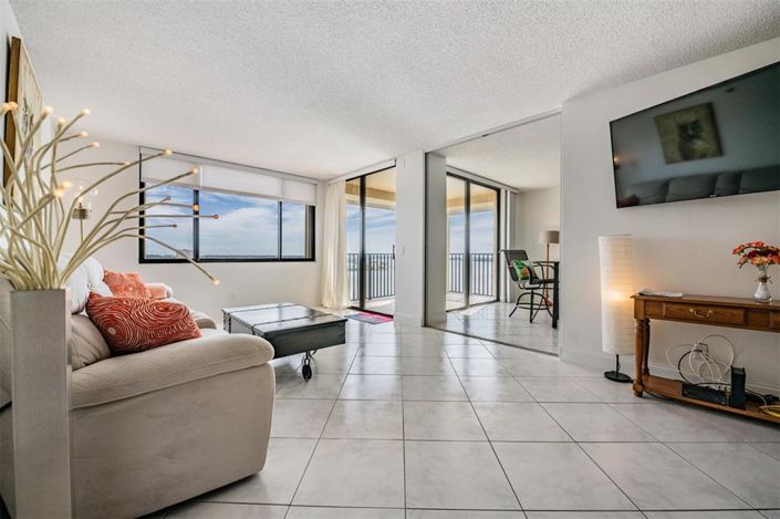 Image No.14-2 Bed Property for sale