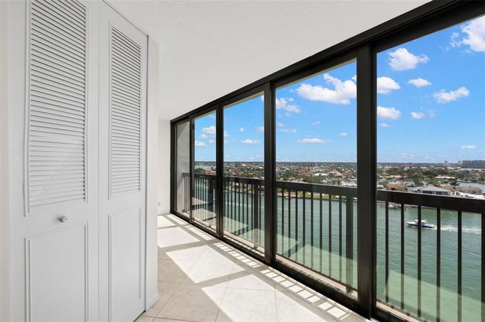 Image No.17-2 Bed Property for sale