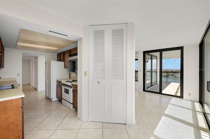 Image No.18-2 Bed Property for sale