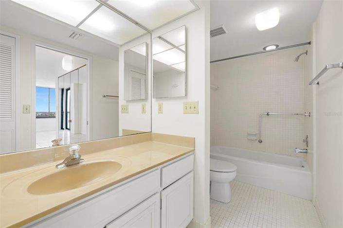 Image No.24-2 Bed Property for sale