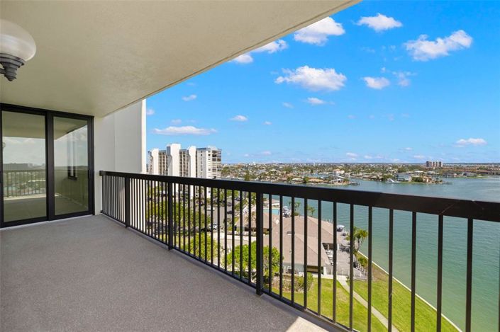 Image No.32-2 Bed Property for sale