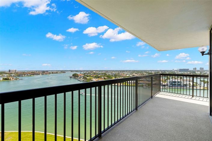 Image No.33-2 Bed Property for sale