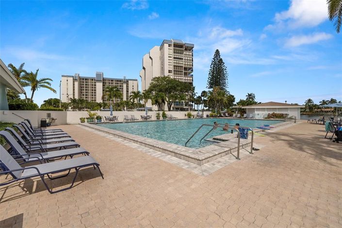 Image No.45-2 Bed Property for sale