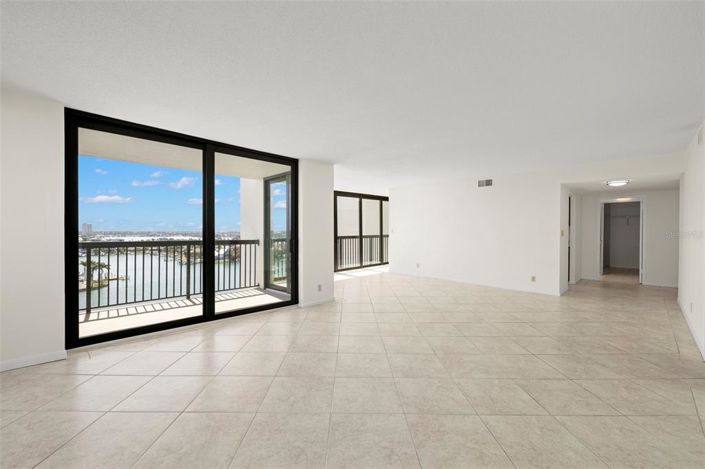 Image No.9-2 Bed Property for sale