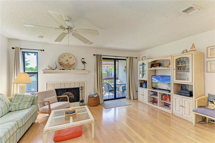 Image No.14-2 Bed Property for sale