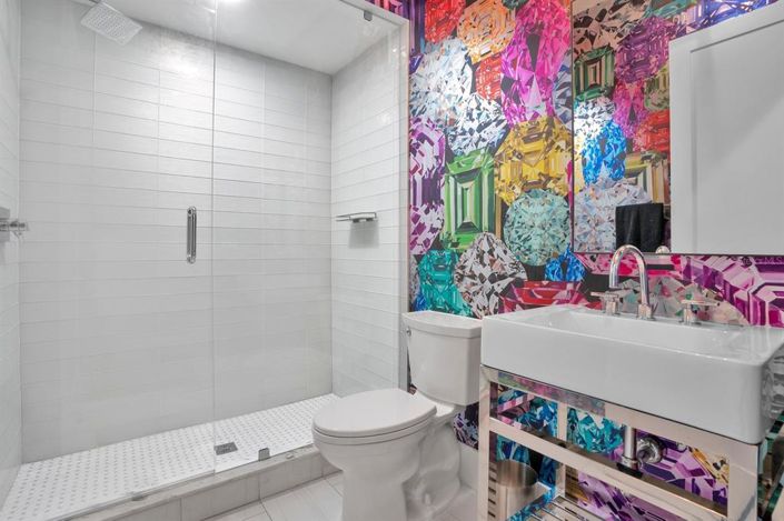 Image No.12-5 Bed Property for sale