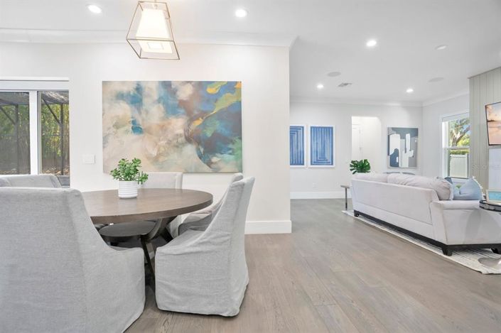 Image No.16-5 Bed Property for sale