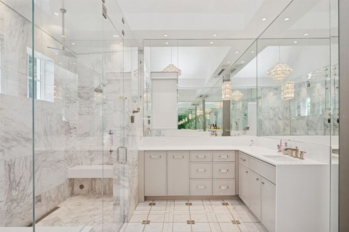 Image No.18-5 Bed Property for sale