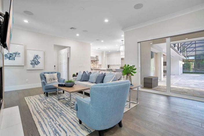 Image No.19-5 Bed Property for sale