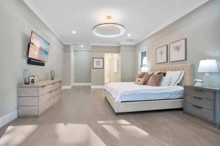 Image No.25-5 Bed Property for sale