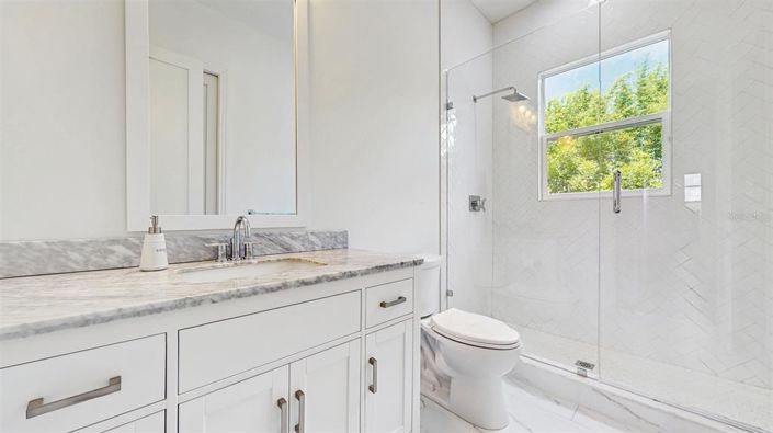 Image No.26-5 Bed Property for sale