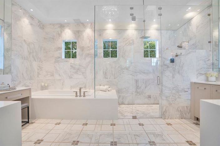 Image No.27-5 Bed Property for sale